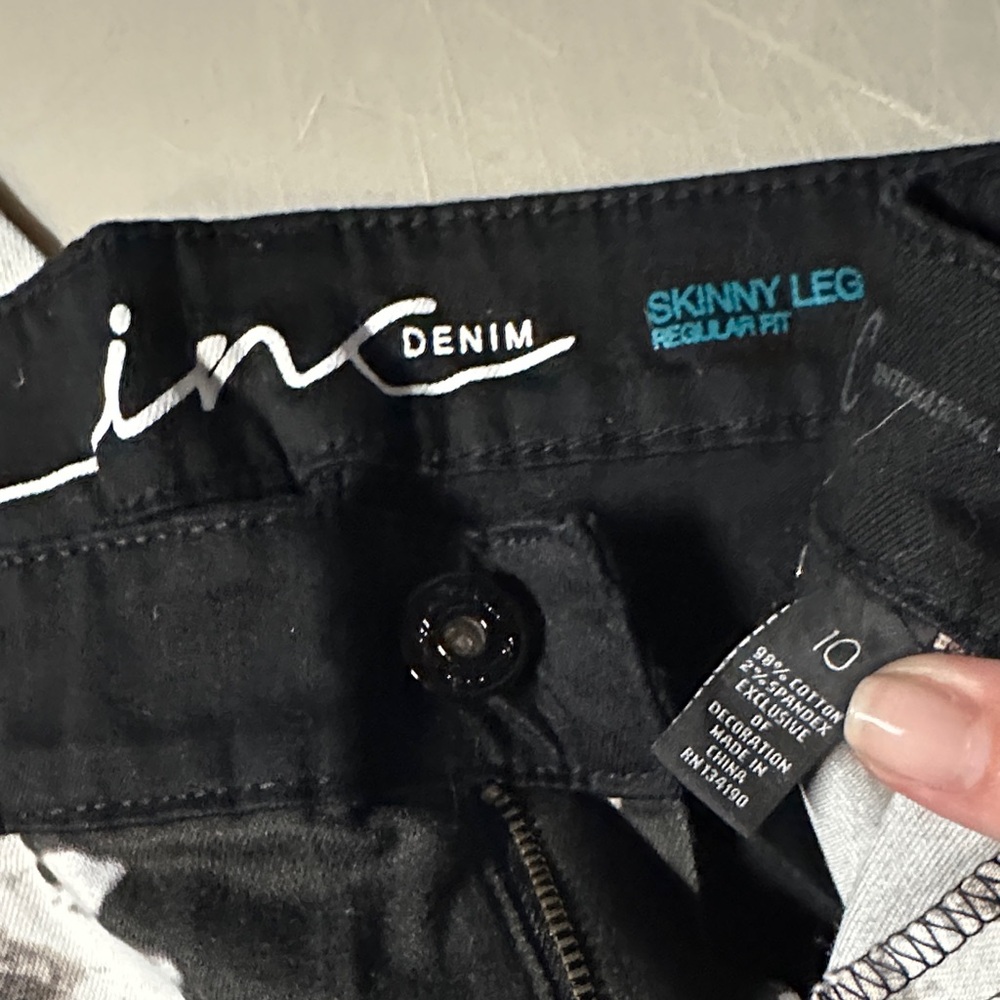 Inc Denim Floral Black and White Pants - Picture 2 of 2